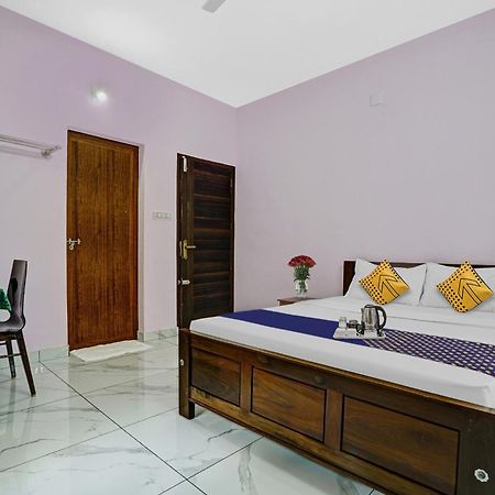 Spot On Shalom Palace Residency Neriyamangalam Exteriér fotografie