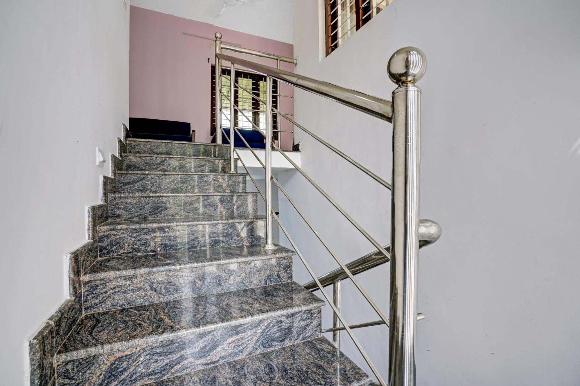 Spot On Shalom Palace Residency Neriyamangalam Exteriér fotografie